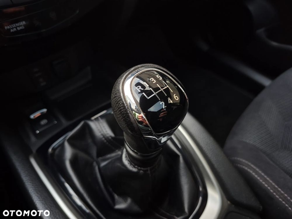 Nissan X-Trail 1.6 DIG-T N-Vision - 27