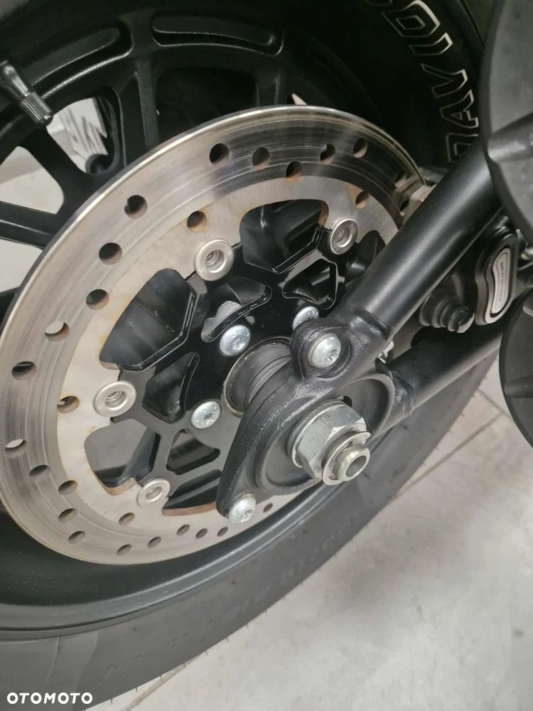 Harley-Davidson Softail Fat Bob - 9