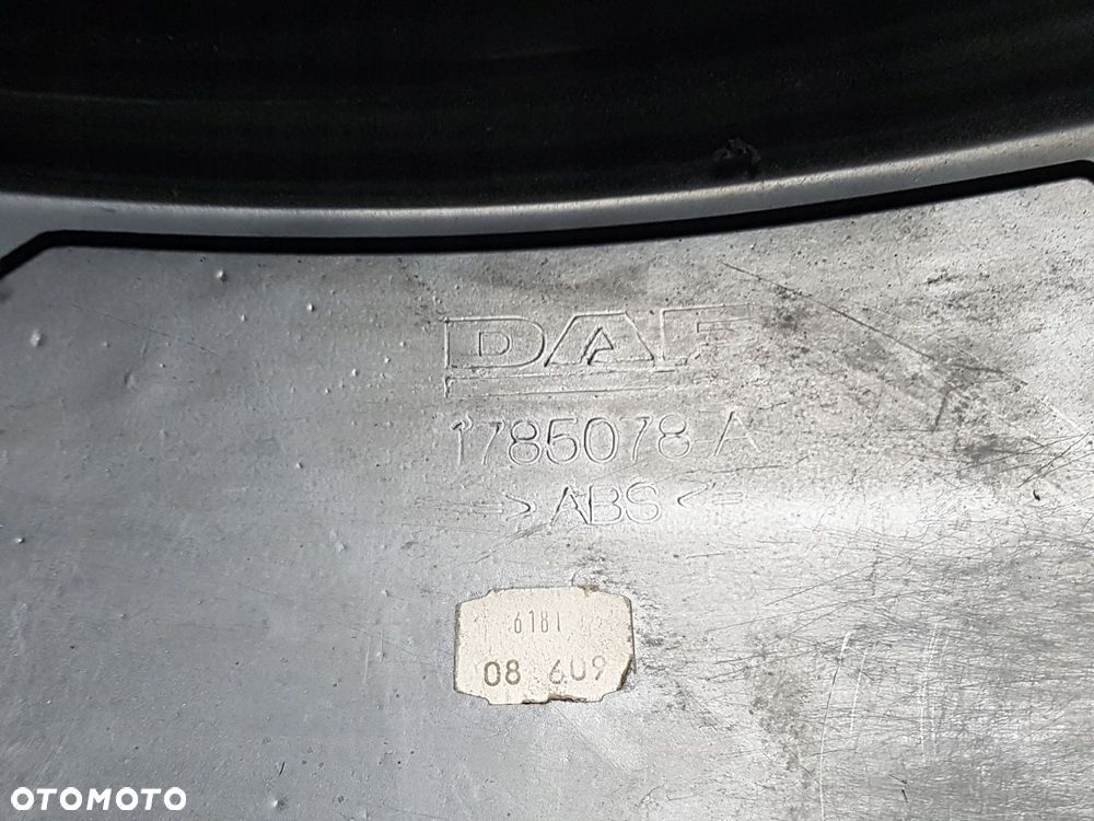 OBUDOWA OSŁONA KIBEL HALOGENU DACHOWEGO SKYLIGHT DAF XF 105 , 106 , 1785078 - 4