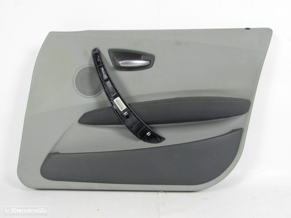Forra da porta Direito/Frente Seminovo/ Original BMW 1 (E87) - 1