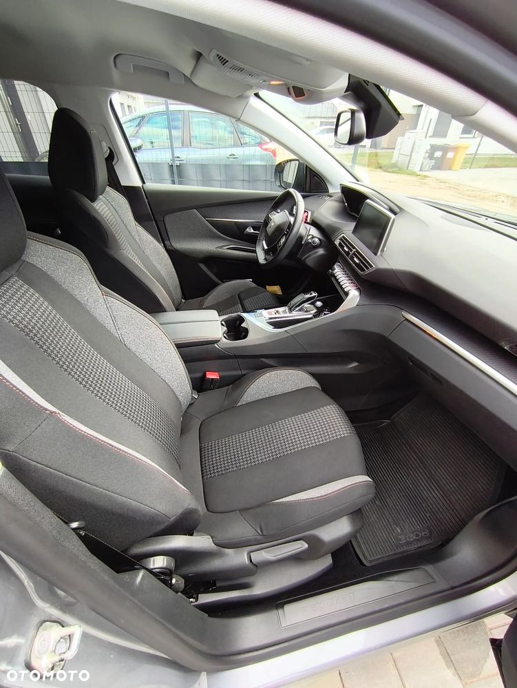 Peugeot 3008 1.2 PureTech GPF Active S&S EAT8 - 14