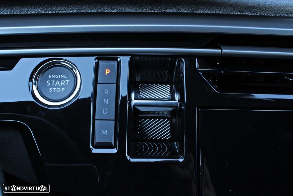 Peugeot 3008 1.2 Hybrid Allure e-DCS6 - 12