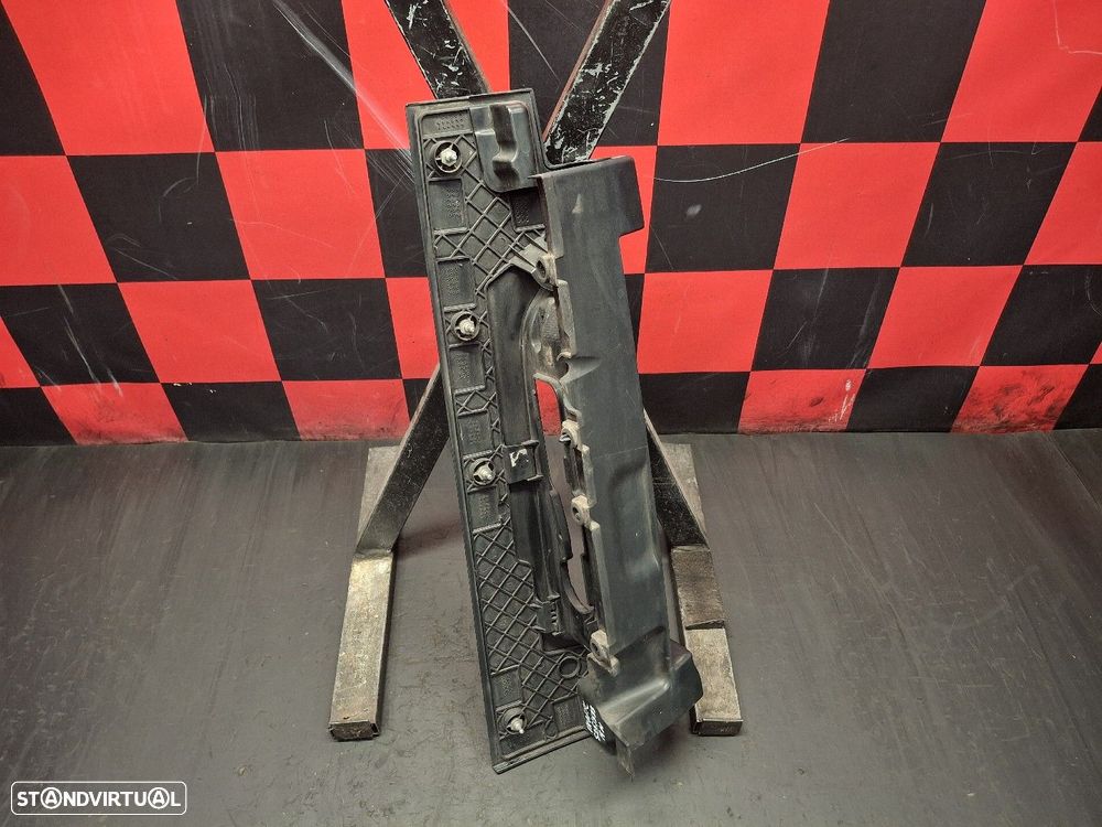 Moldura Farolim Traseiro Direito Opel Vivaro B Caixa (X82) - 2