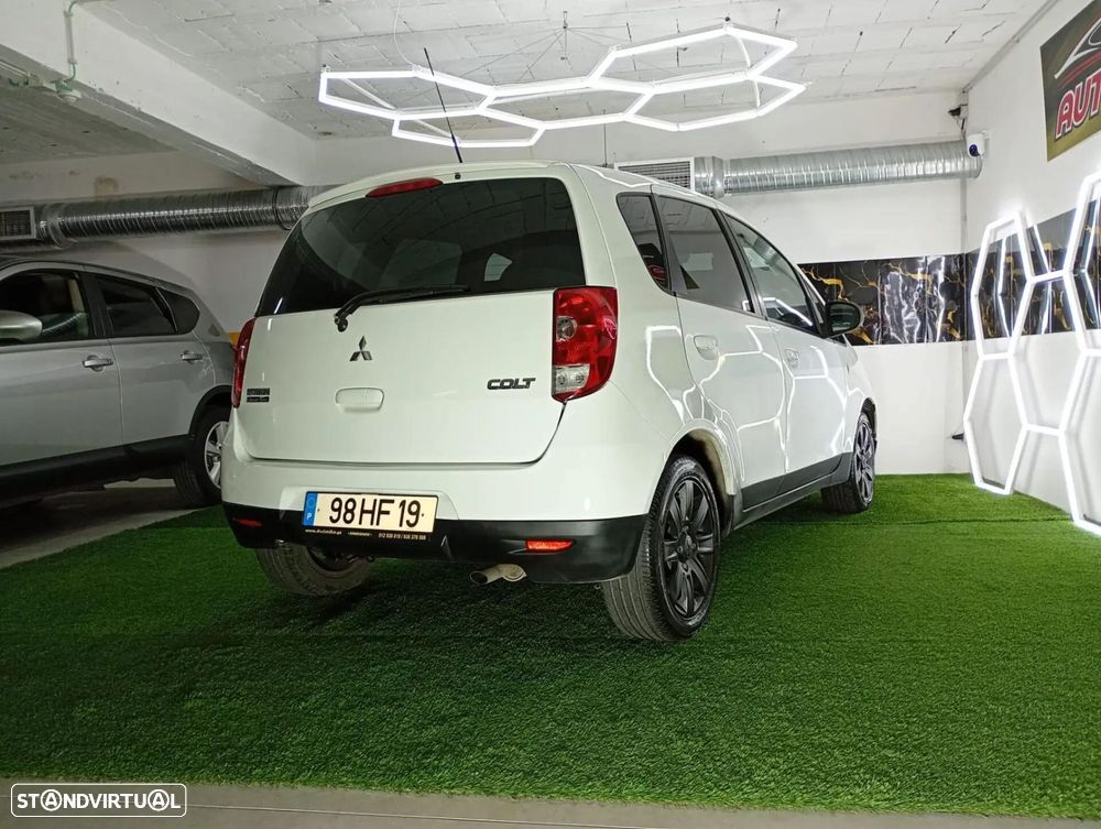 Mitsubishi Colt - 26