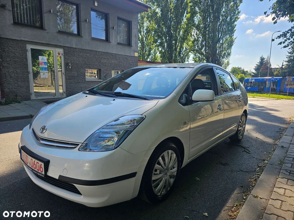 Toyota Prius 1.5 VVT-i Prestige - 2