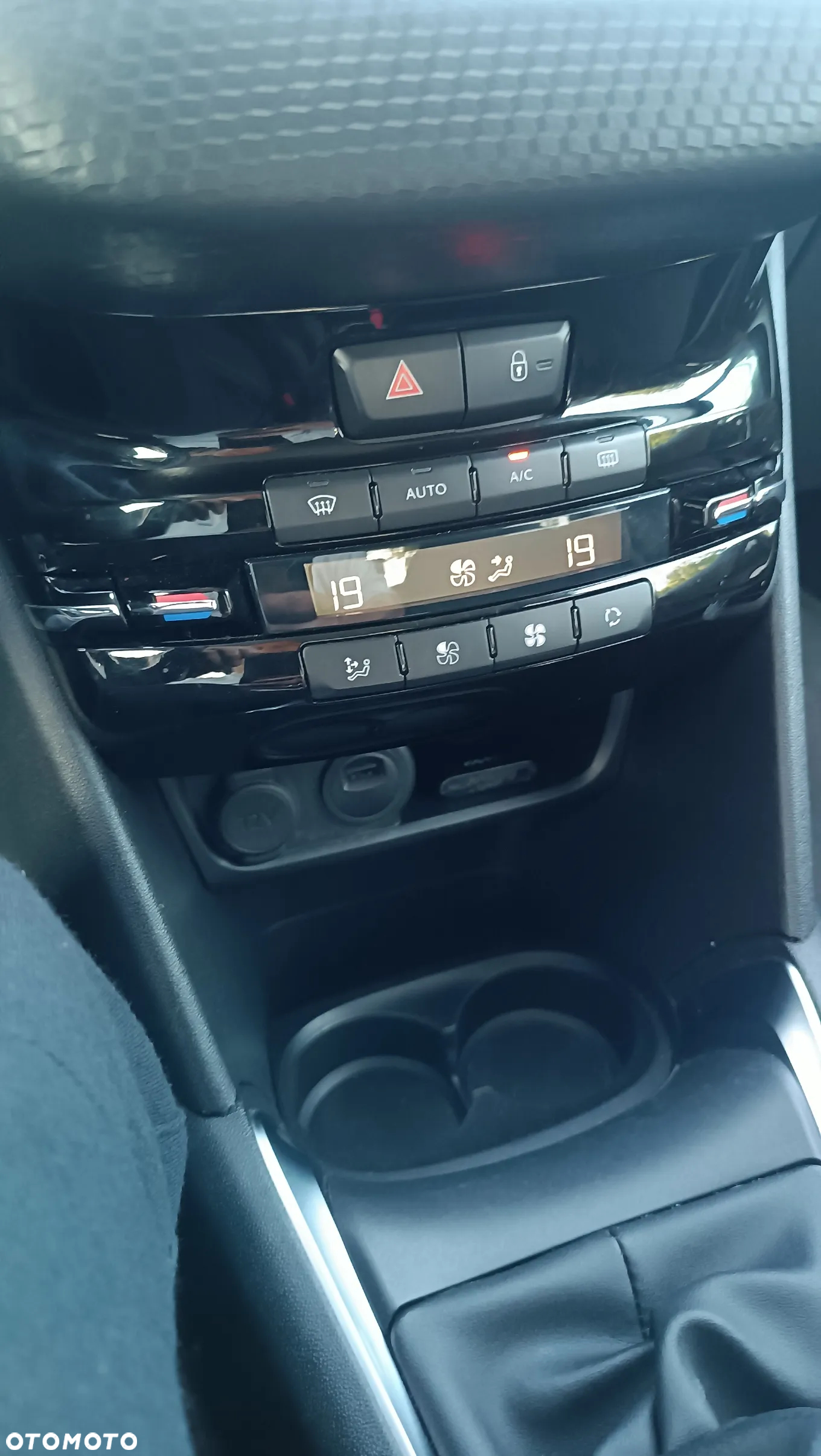 Peugeot 208 PureTech 110 Stop & Start Allure - 12
