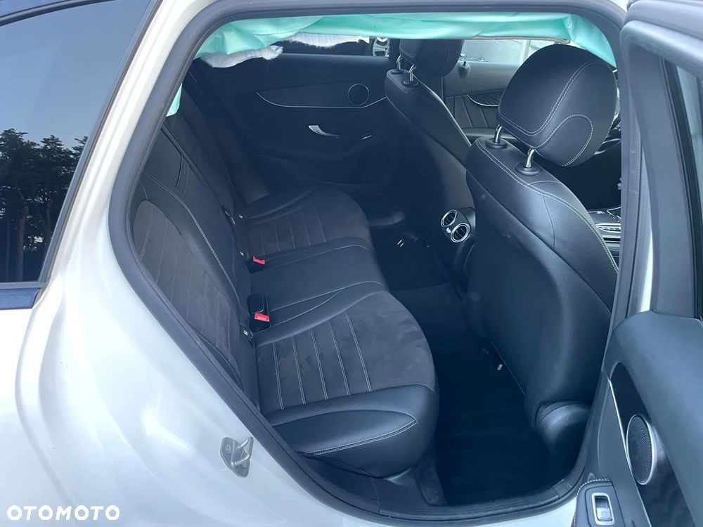 Mercedes-Benz GLC 220 d 4Matic 9G-TRONIC AMG Line - 21