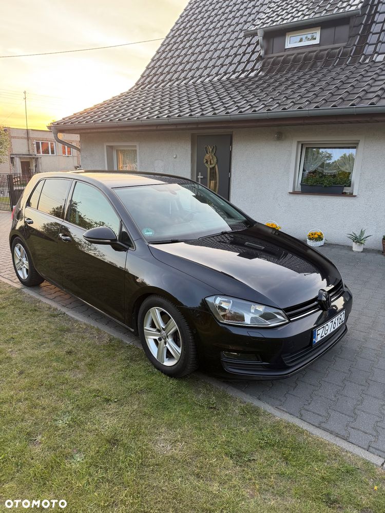 Volkswagen Golf - 2