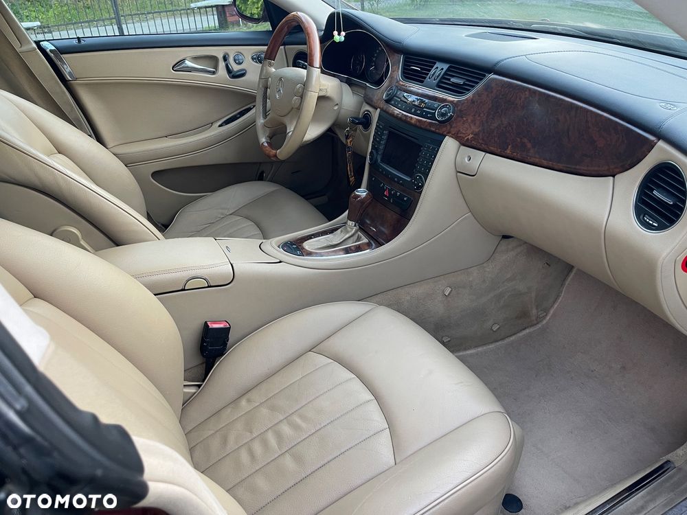 Mercedes-Benz CLS 500 - 13