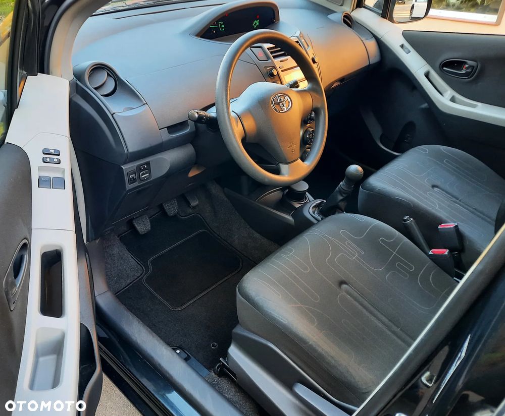 Toyota Yaris 1.0 VVT-i Cool - 5