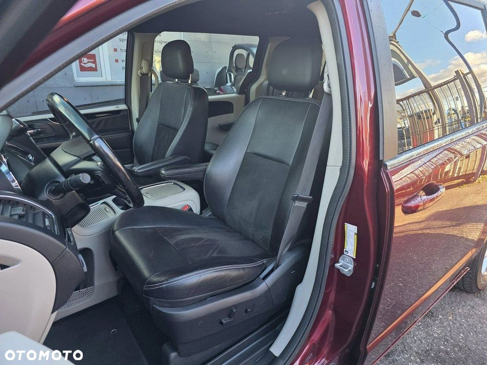 Dodge Grand Caravan - 6