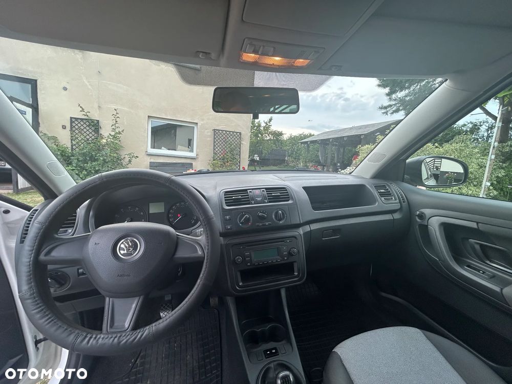 Skoda Fabia - 8