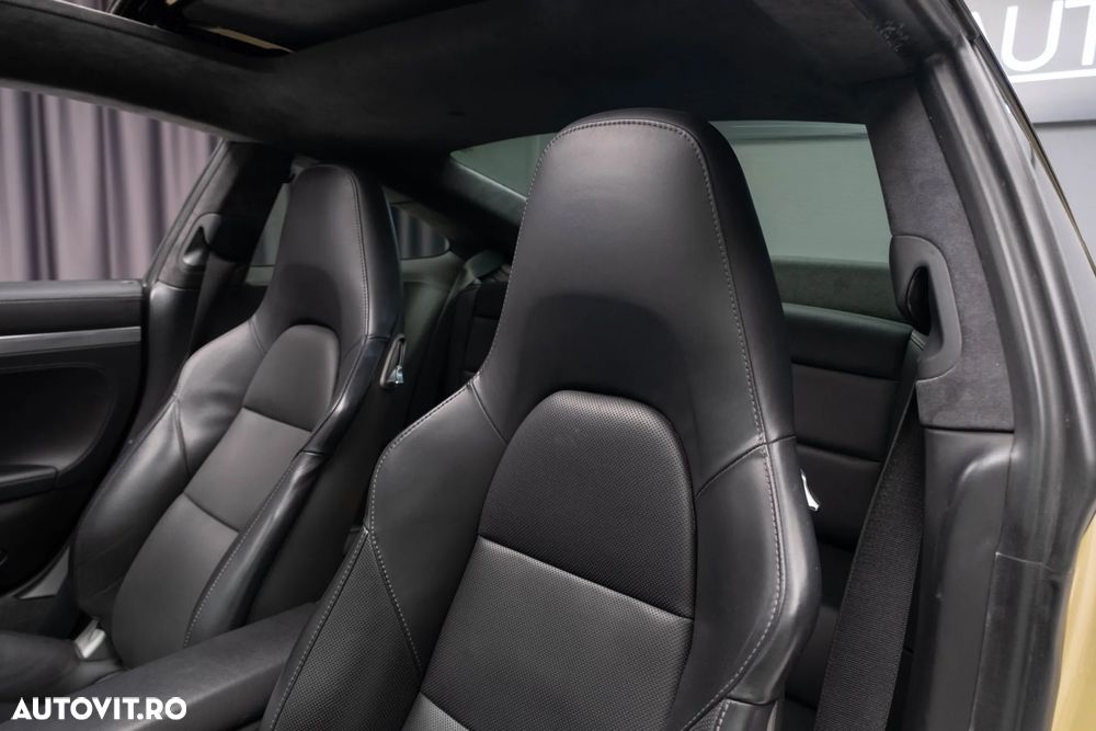 Porsche 911 Carrera 4S PDK - 33