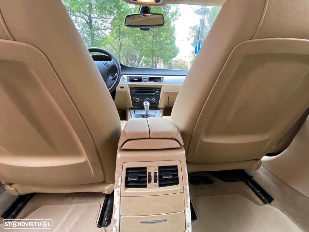 BMW 320 d - 17