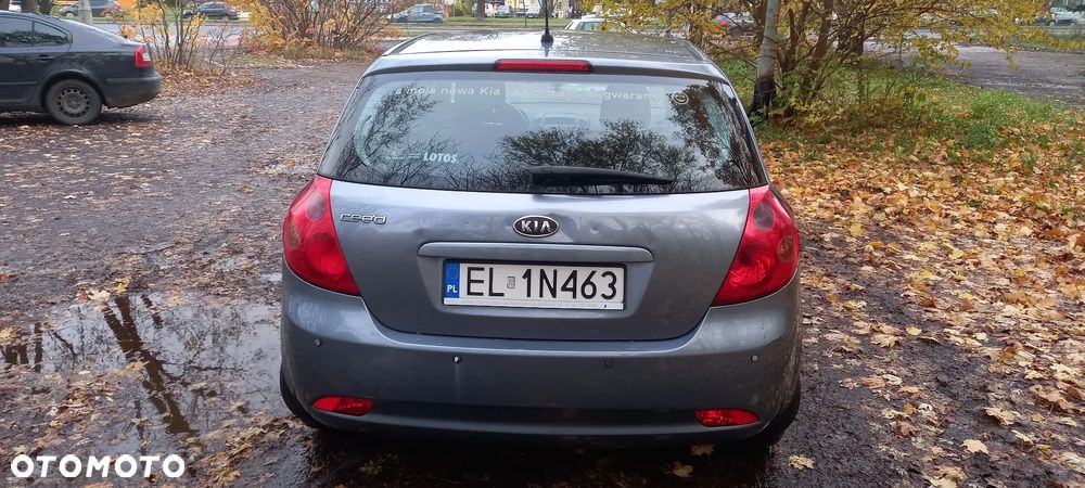 Kia Ceed 1.6 Comfort + - 5