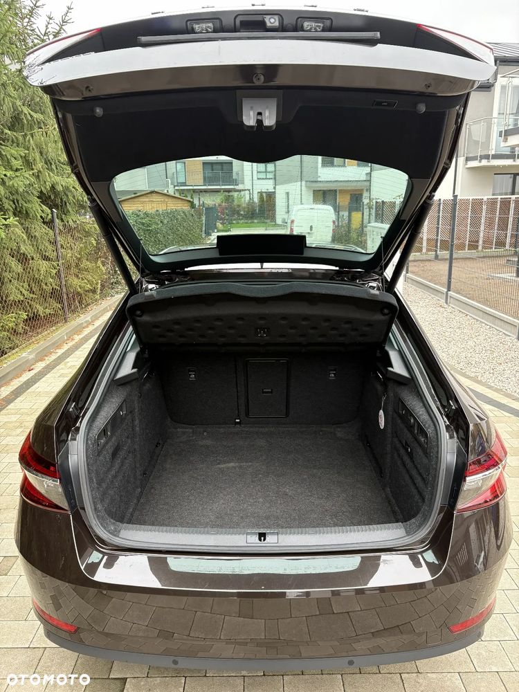 Skoda Superb 2.0 TDI SCR Style DSG - 11