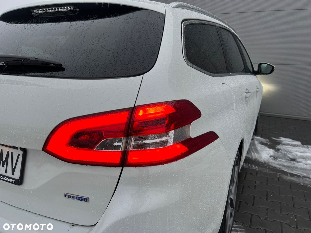 Peugeot 308 BlueHDi 150 Automatik Stop & Start Allure - 17