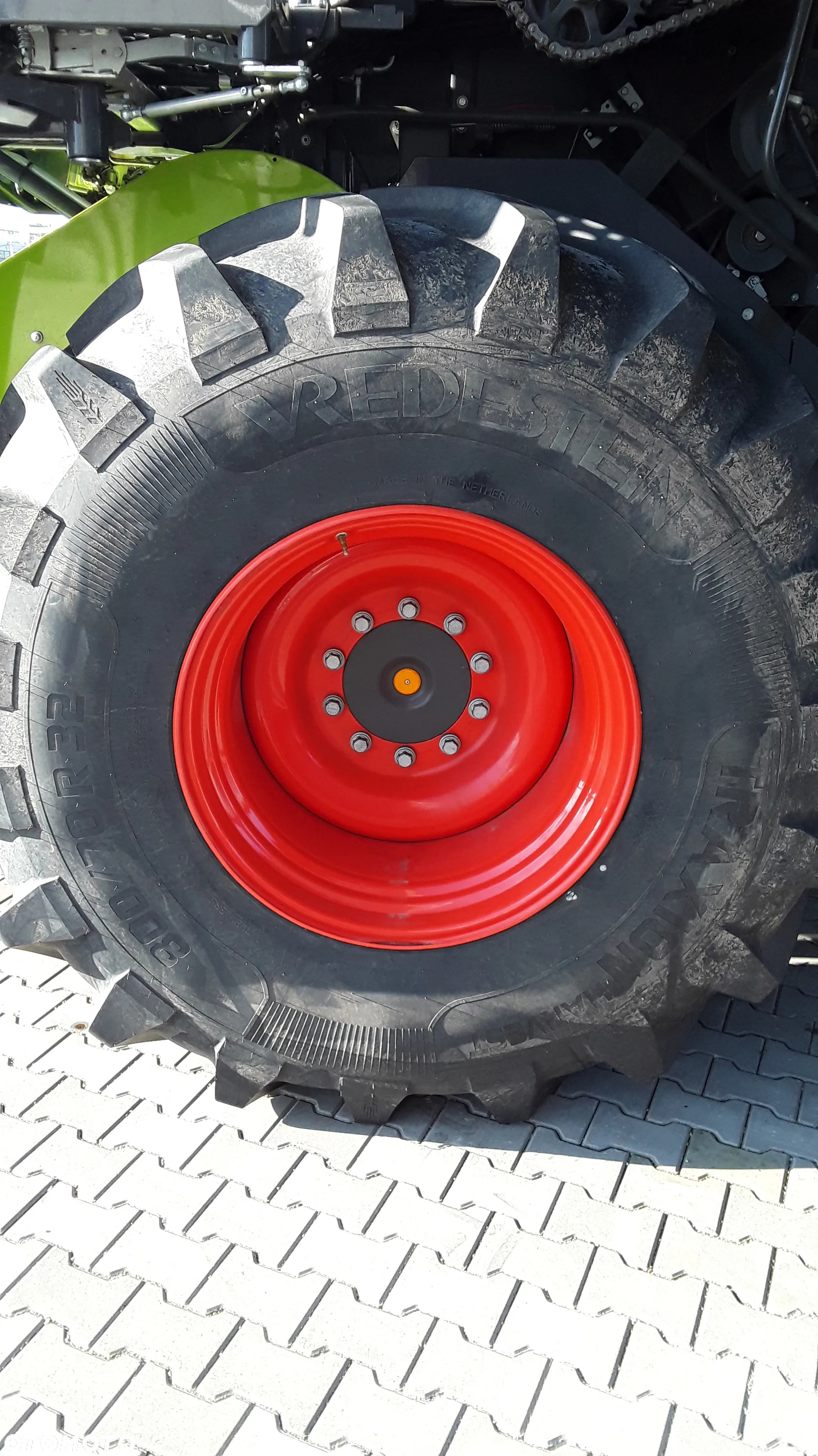 Claas TRION 650 - 16