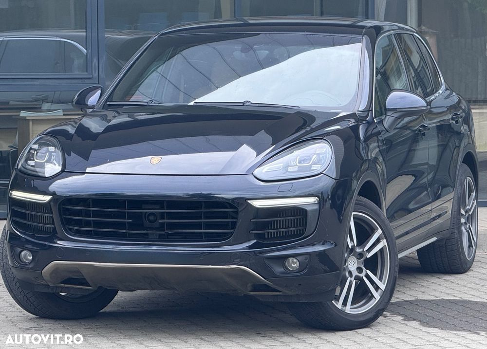 Porsche Cayenne - 1