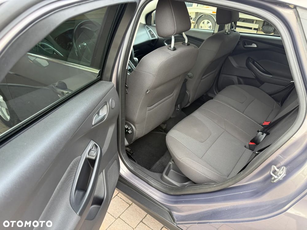 Ford Focus - 21