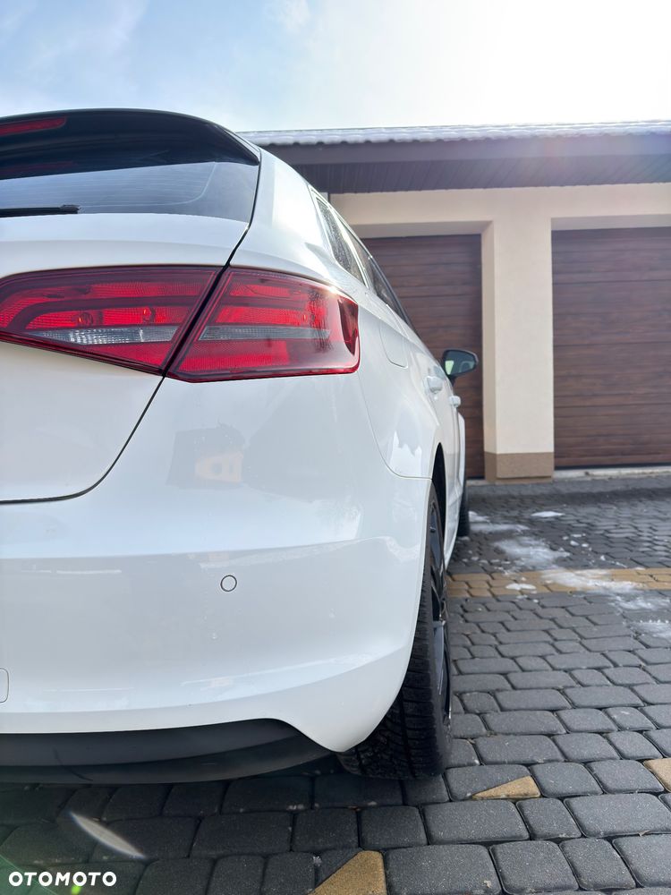 Audi A3 Sportback 2.0 TDI - 11