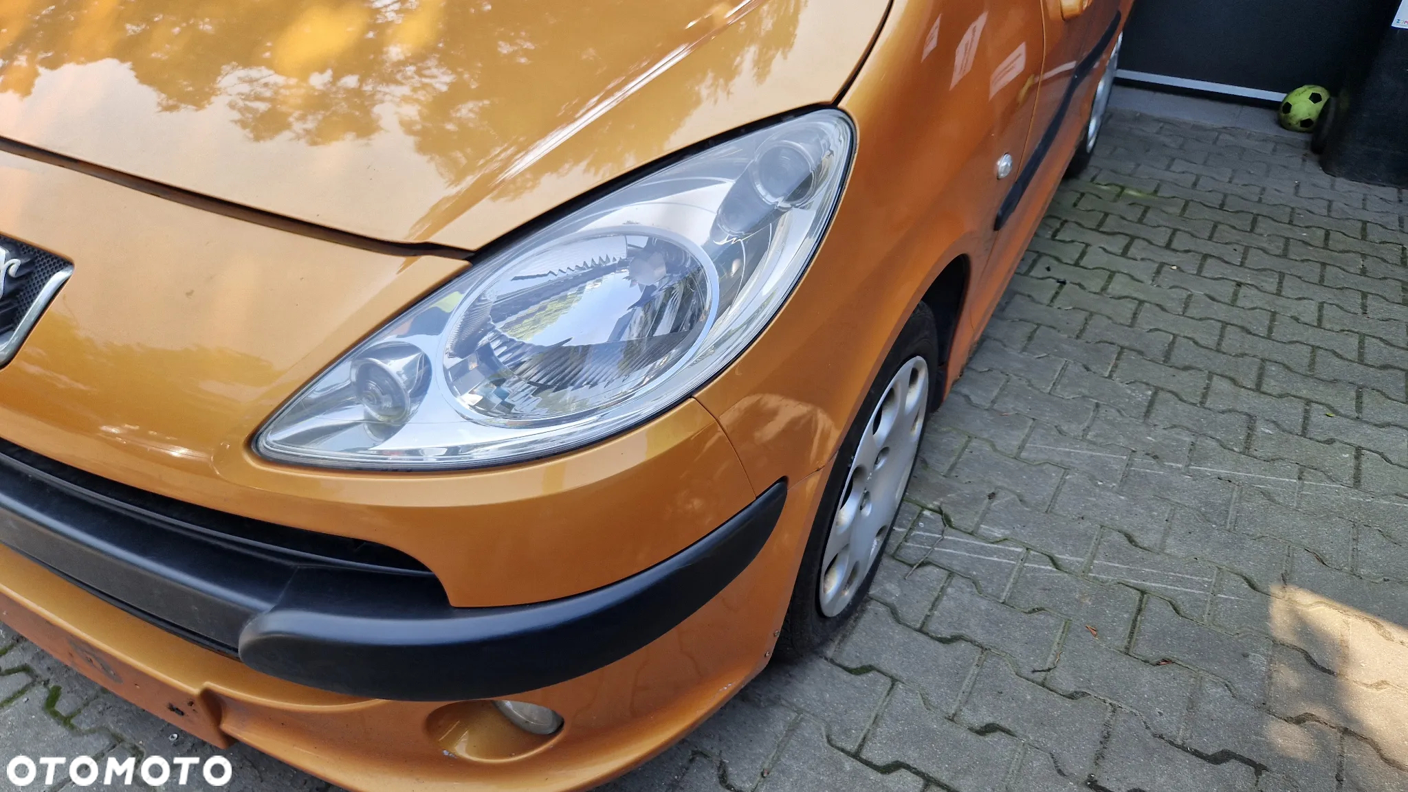 LAMPA/REFLEKTOR PRZEDNI PEUGOET 1007 - 2