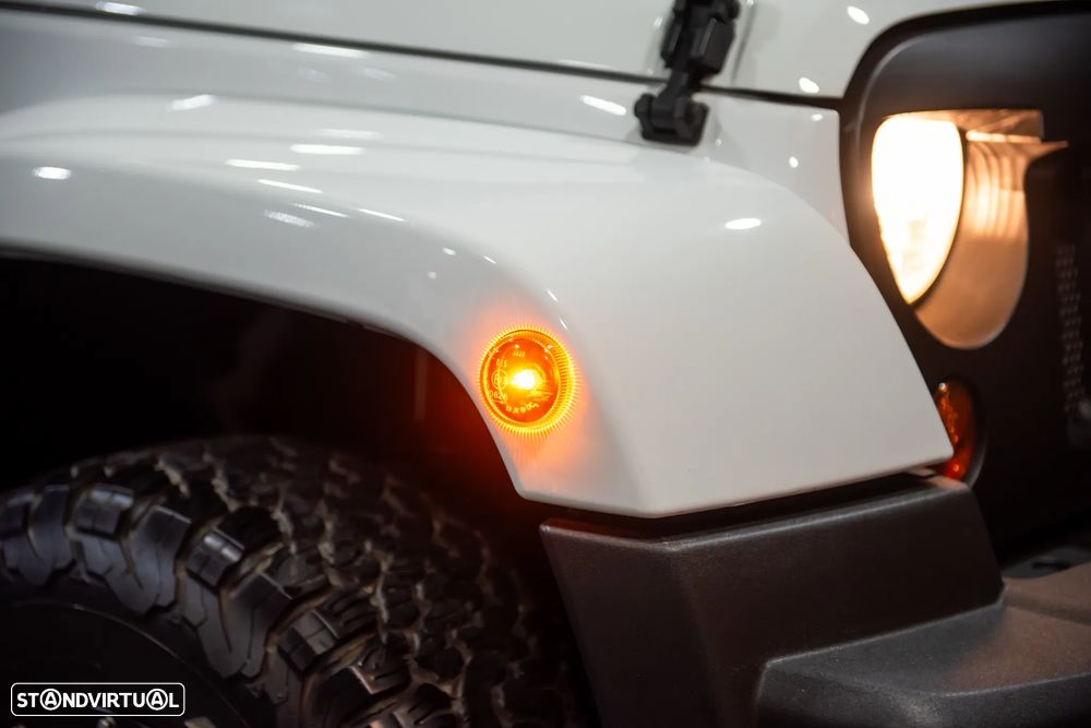 Jeep Wrangler Unlimited 2.8 CRD MTX Sahara Urban Edition - 6