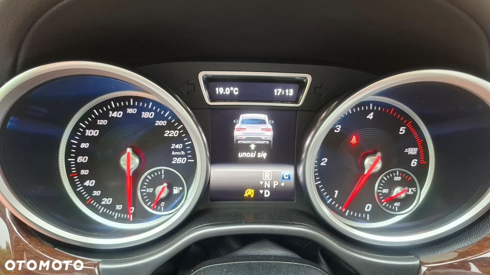 Mercedes-Benz GLE 350 d 4Matic 9G-TRONIC AMG Line - 29