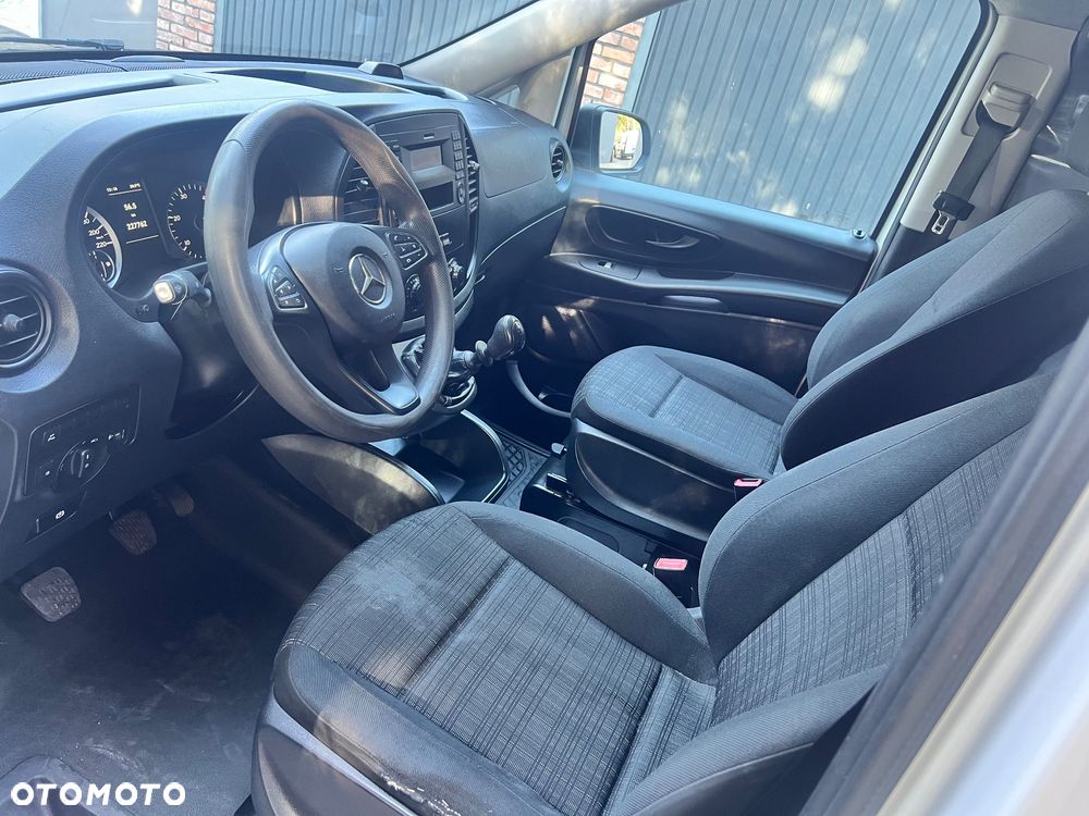 Mercedes-Benz VITO LONG 1.6 CDI 114KM 2019r - 23