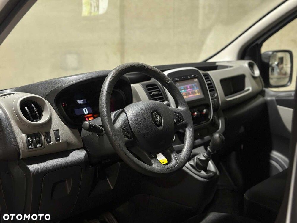 Renault Trafic - 13