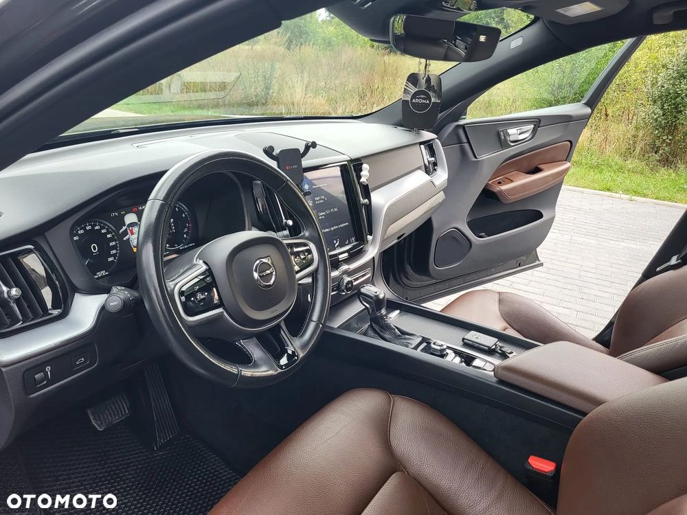 Volvo XC 60 T5 AWD Momentum - 20