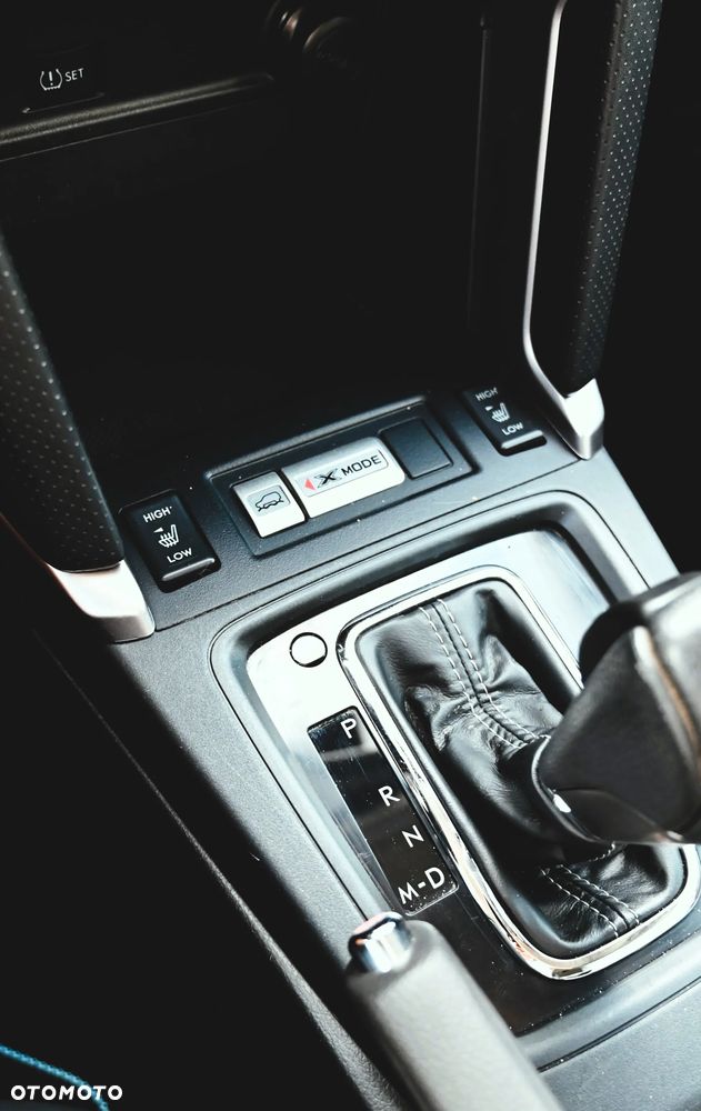 Subaru Forester 2.0 XT Platinum Lineartronic - 28