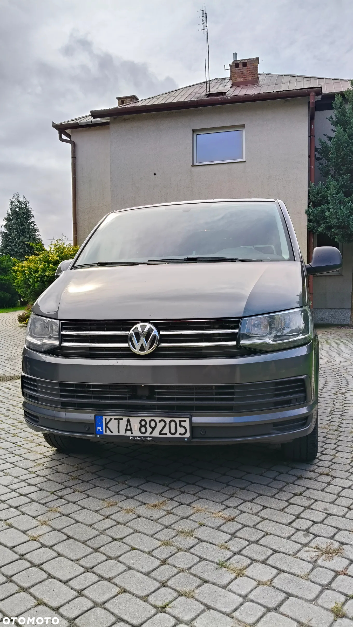Volkswagen Caravelle - 7