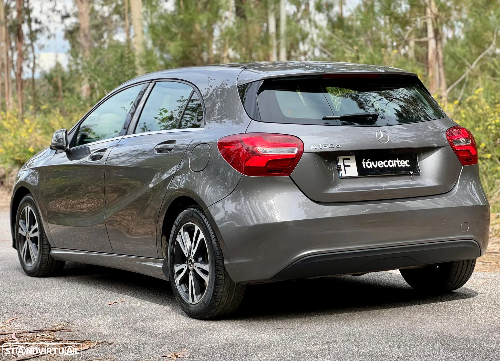 Mercedes-Benz A 180 CDI 7G-DCT Urban - 26