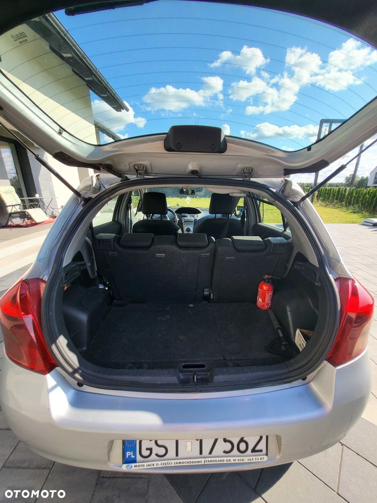 Toyota Yaris - 8