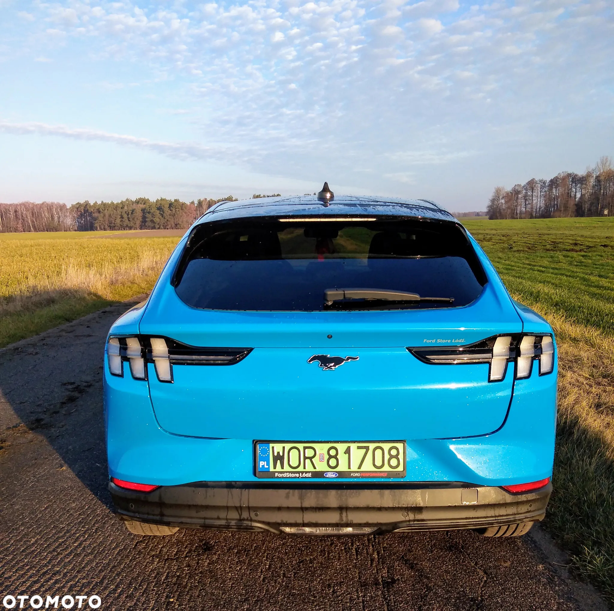 Ford Mustang Mach-E 75kWh AWD - 4