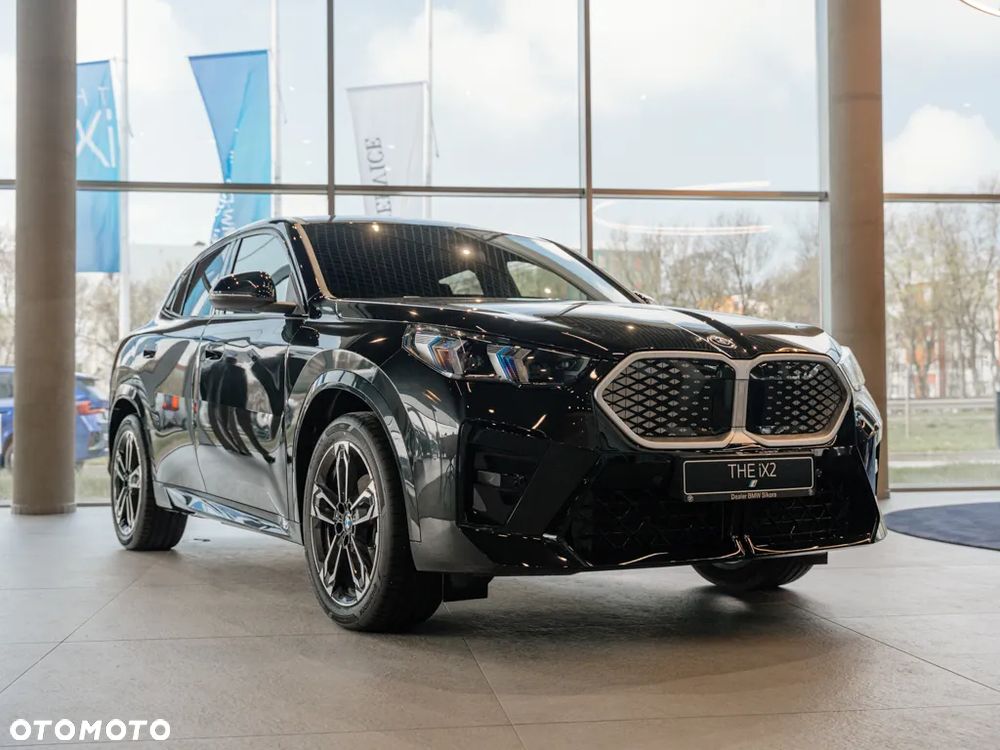 BMW iX2 eDrive20 - 1