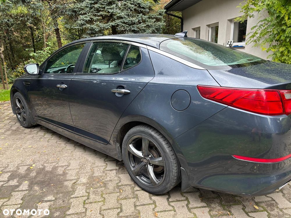 Kia Optima - 12