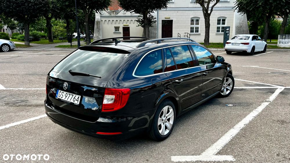 Skoda Superb 2.0 TDI Elegance DSG - 6