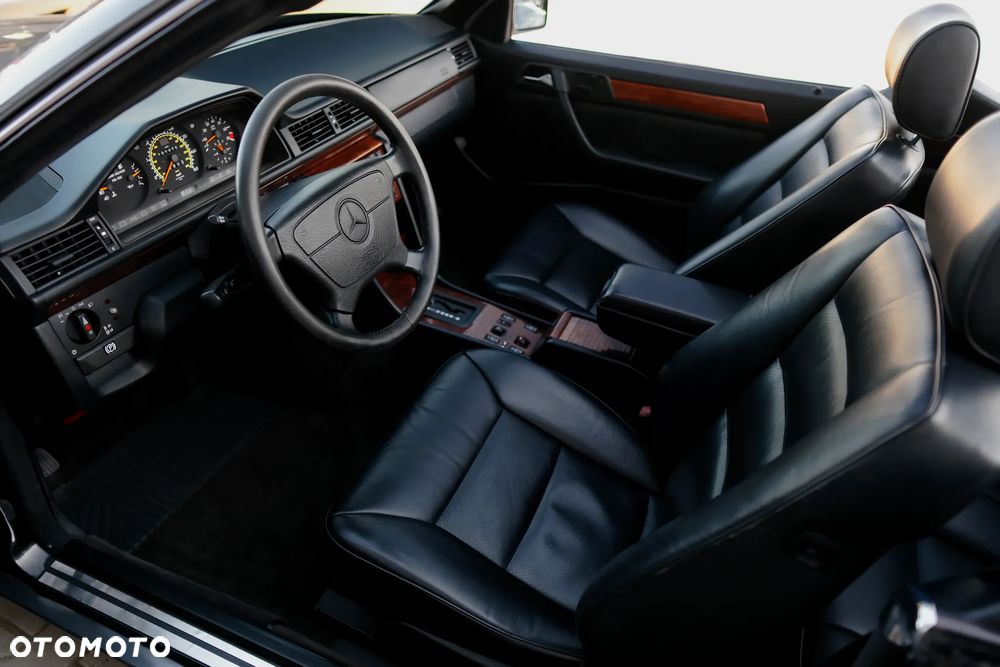 Mercedes-Benz W124 (1984-1993) - 16