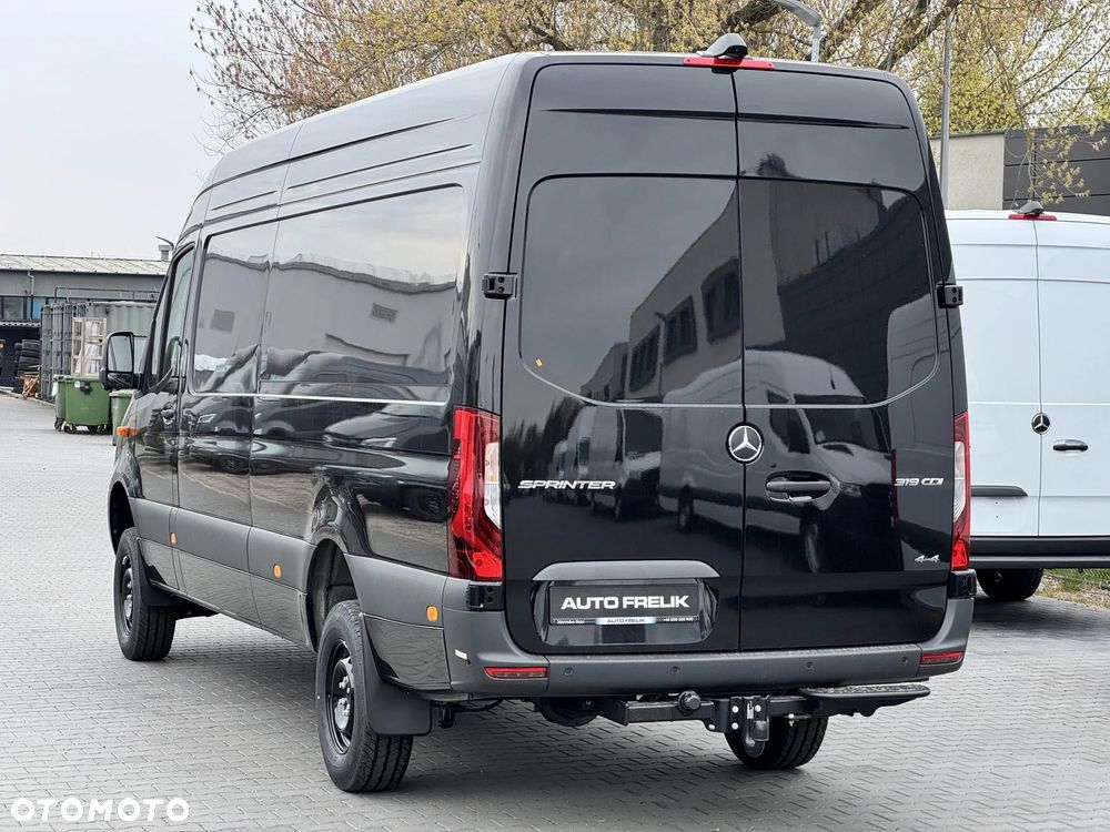 Mercedes-Benz Sprinter - 5