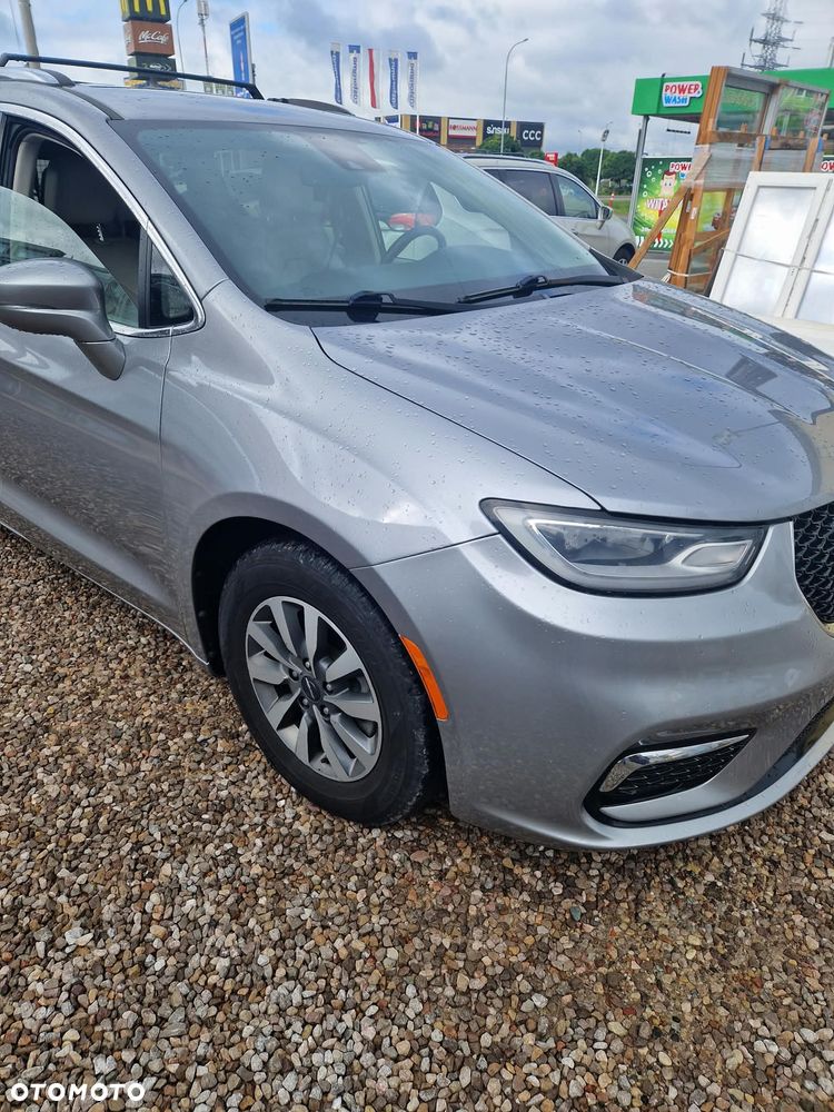 Chrysler Pacifica - 28