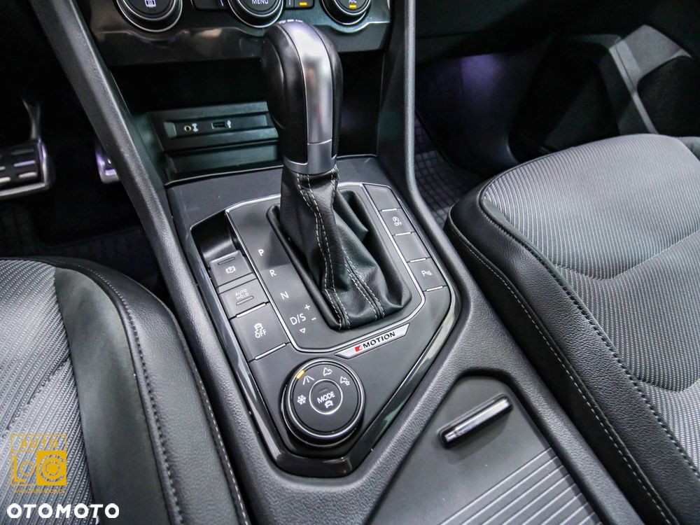 Volkswagen Tiguan 2.0 TDI SCR 4MOTION DSG Highline - 29