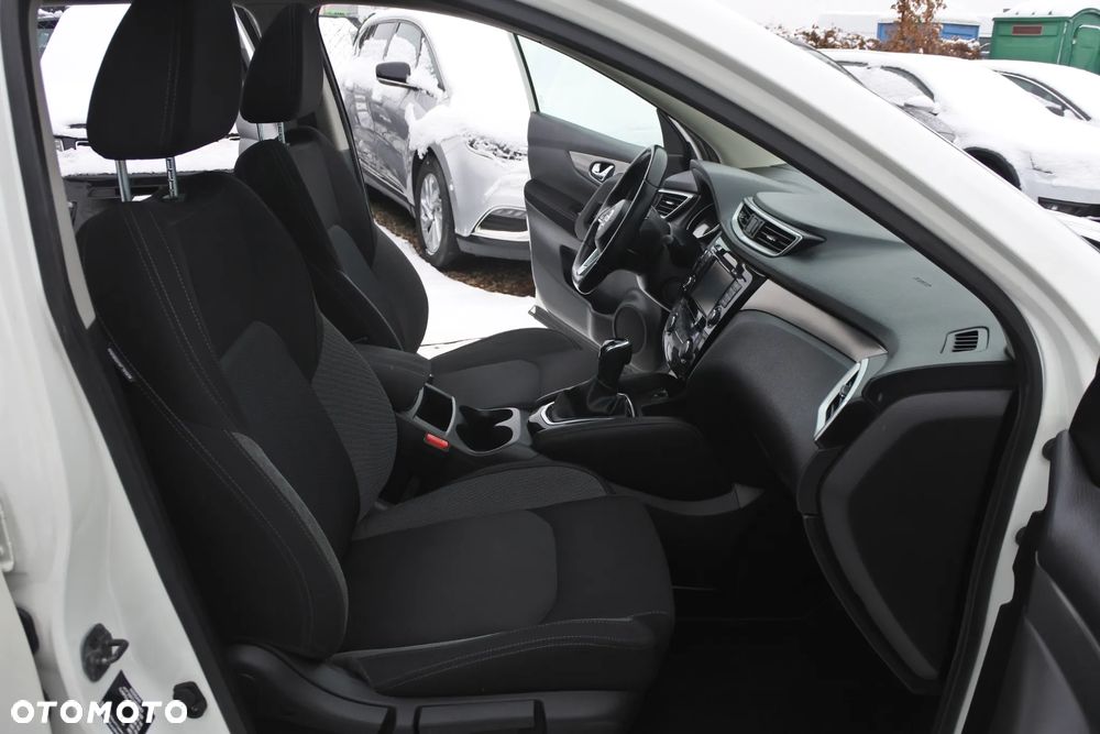 Nissan Qashqai 1.2 DIG-T Xtronic TEKNA - 6