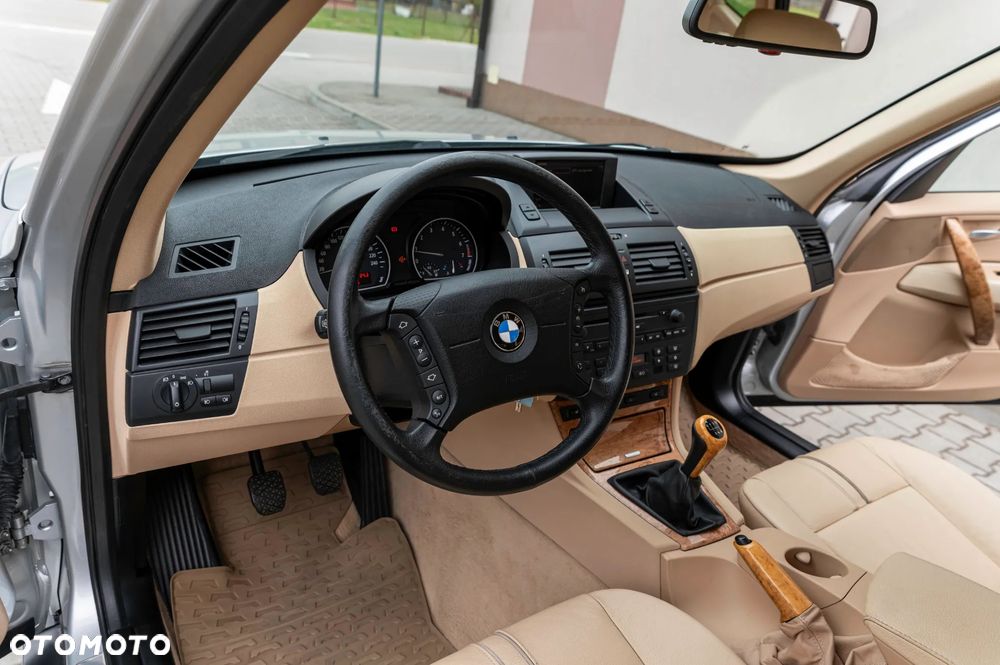 BMW X3 xDrive20i - 29