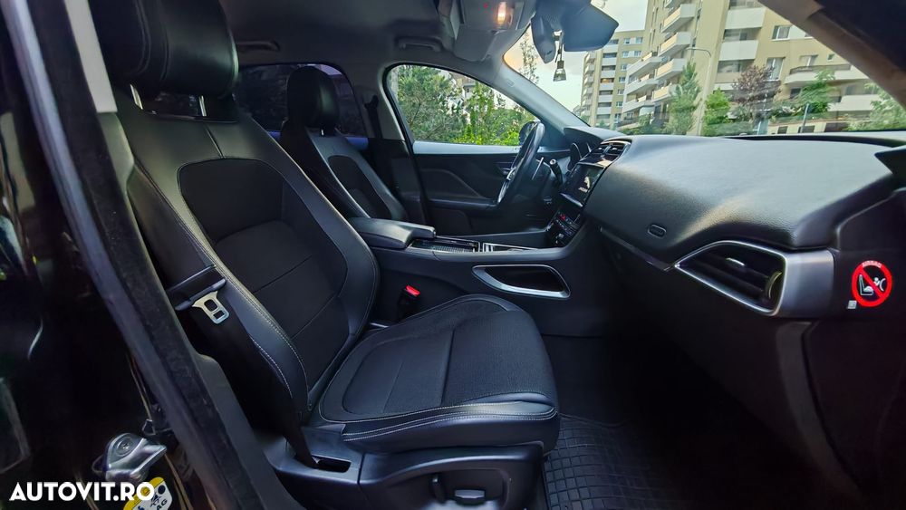 Jaguar F-Pace 25d AWD R-Sport - 22