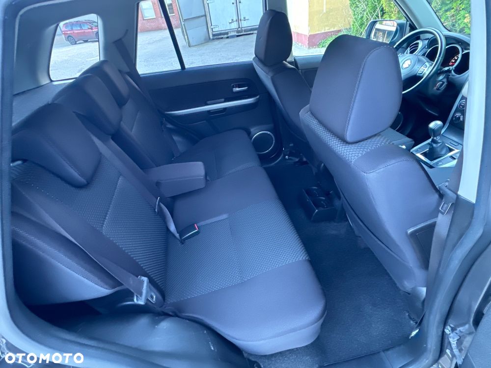 Suzuki Grand Vitara 1.9 DDiS Premium - 25