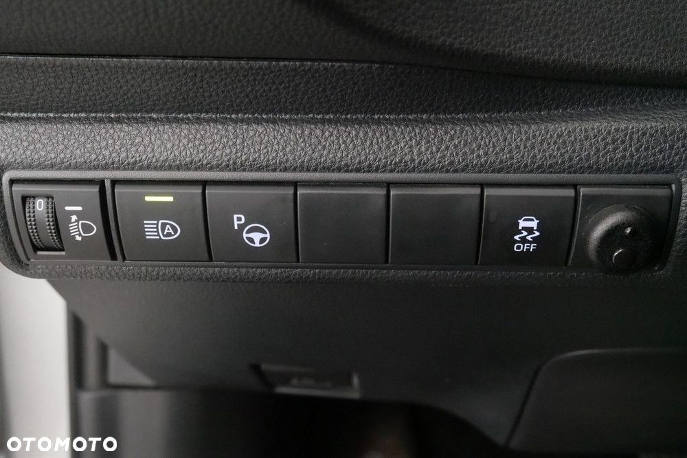 Toyota Corolla - 28