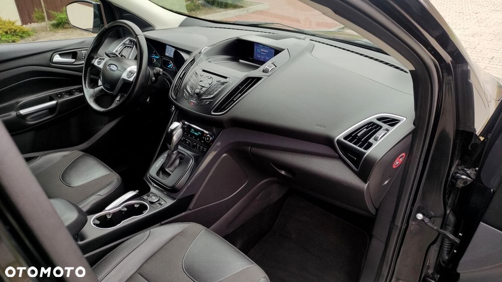 Ford Kuga 2.0 TDCi 2x4 Titanium - 28