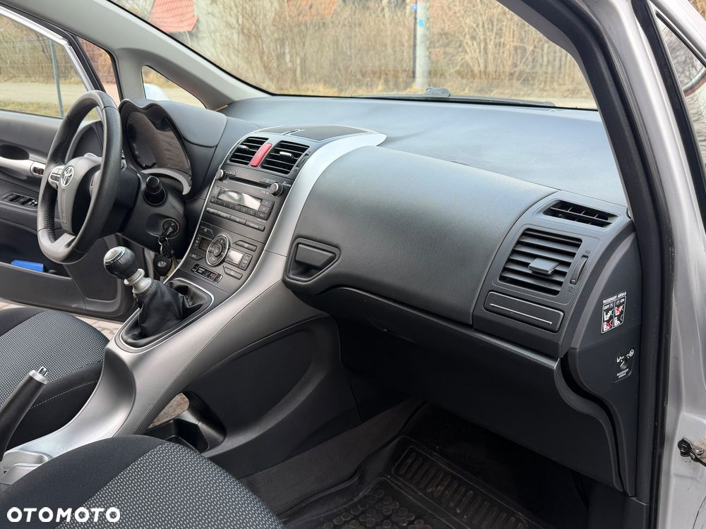 Toyota Auris 1.33 VVT-i Life - 26